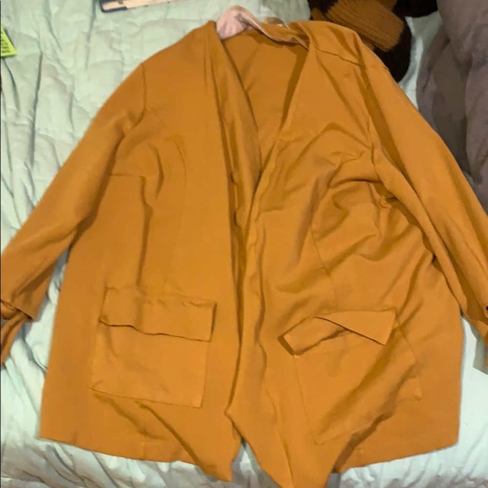 Yellow blazer - Picture 3 of 3